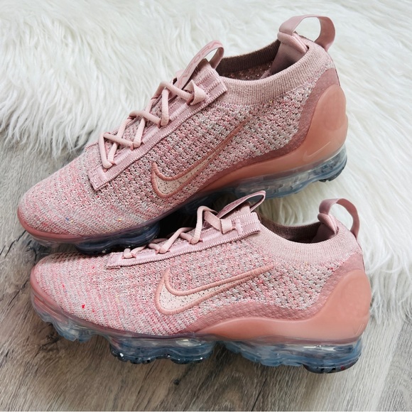 NWT Air Vapormax 2021 Women’s Shoes - Picture 7 of 8